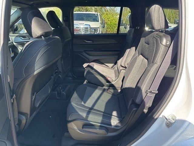 new 2025 Jeep Grand Cherokee L car, priced at $40,539
