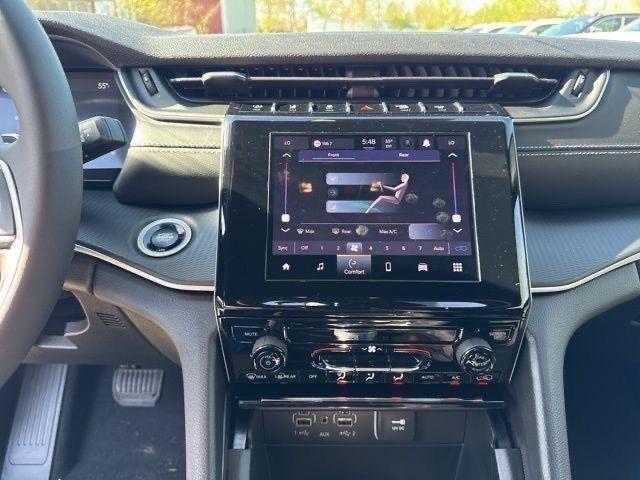 new 2025 Jeep Grand Cherokee L car, priced at $40,539