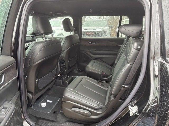 new 2025 Jeep Grand Cherokee L car, priced at $46,052