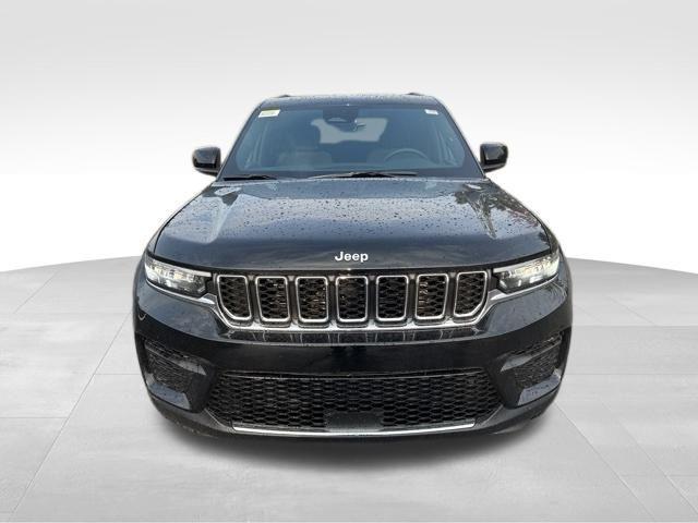 new 2025 Jeep Grand Cherokee car, priced at $35,754