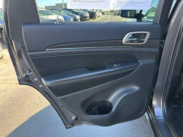 used 2016 Jeep Grand Cherokee car, priced at $15,995