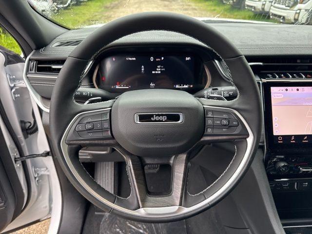 new 2025 Jeep Grand Cherokee car, priced at $46,761