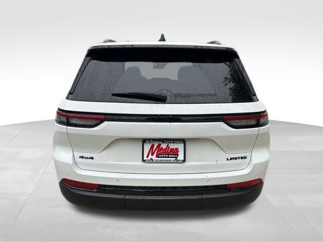 new 2025 Jeep Grand Cherokee car, priced at $45,761