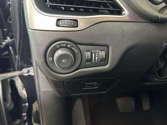 used 2021 Jeep Cherokee car, priced at $21,034