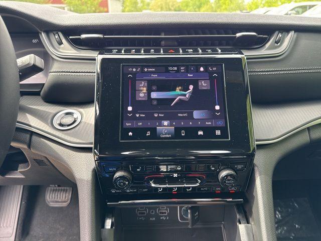 new 2025 Jeep Grand Cherokee L car, priced at $46,712