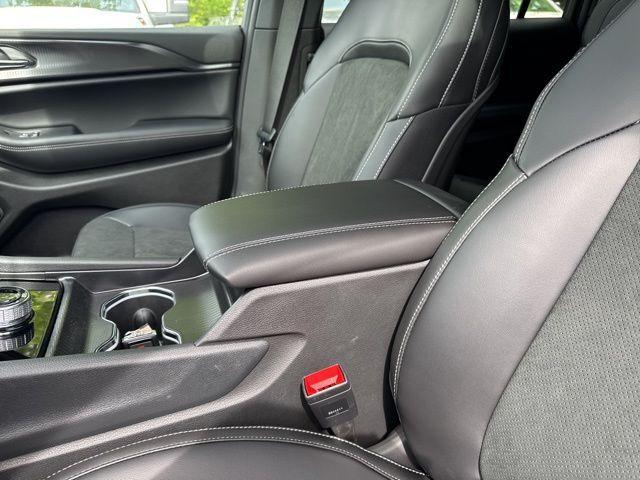 new 2025 Jeep Grand Cherokee L car, priced at $46,712