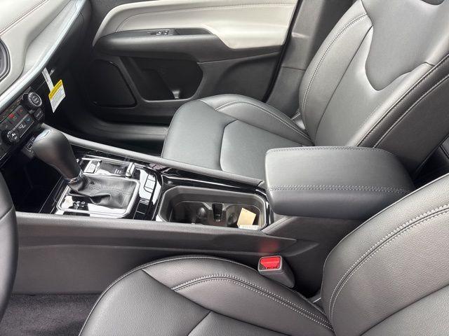 new 2025 Jeep Compass car, priced at $30,534