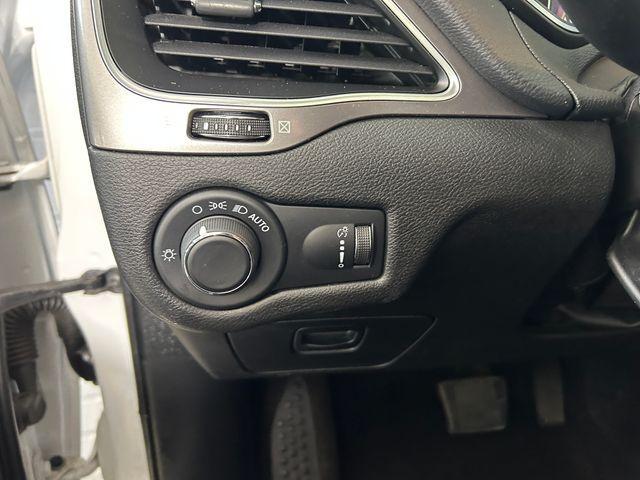 used 2021 Jeep Cherokee car, priced at $18,552