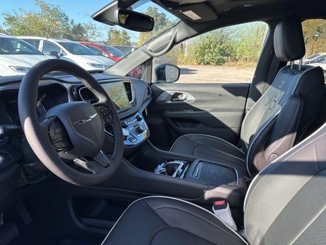 new 2026 Chrysler Pacifica car, priced at $46,977
