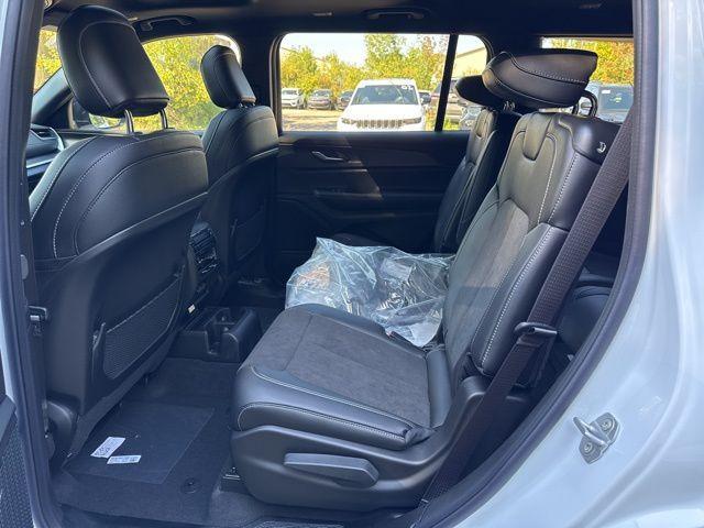 new 2025 Jeep Grand Cherokee L car, priced at $41,248