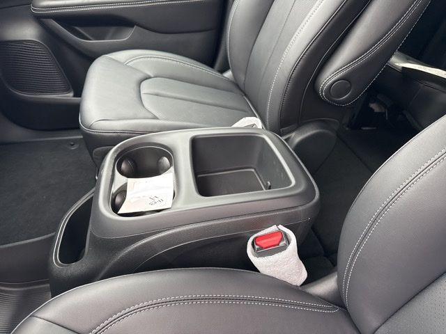 new 2026 Chrysler Pacifica car, priced at $35,751