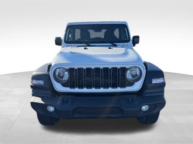 new 2025 Jeep Wrangler car, priced at $41,039