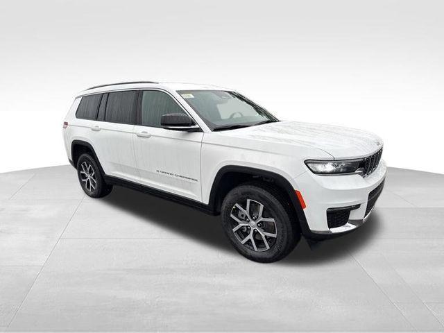 new 2025 Jeep Grand Cherokee L car, priced at $42,060