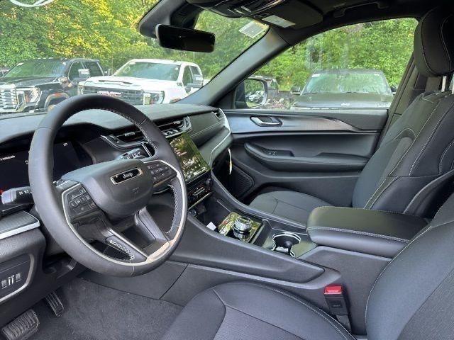 new 2025 Jeep Grand Cherokee L car, priced at $33,635