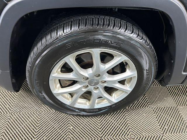 used 2015 Jeep Cherokee car, priced at $9,955