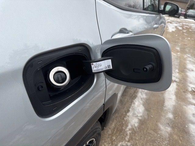 new 2025 Jeep Compass car, priced at $30,534