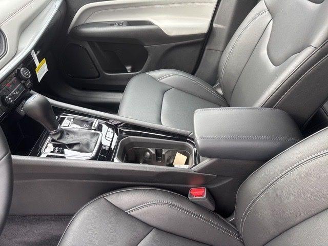new 2025 Jeep Compass car, priced at $30,534