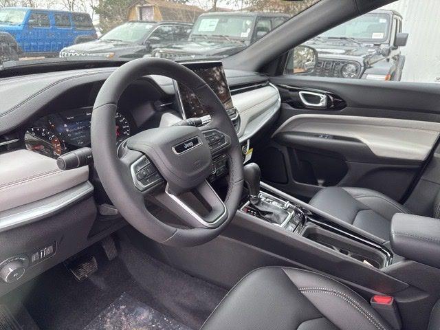 new 2025 Jeep Compass car, priced at $30,534