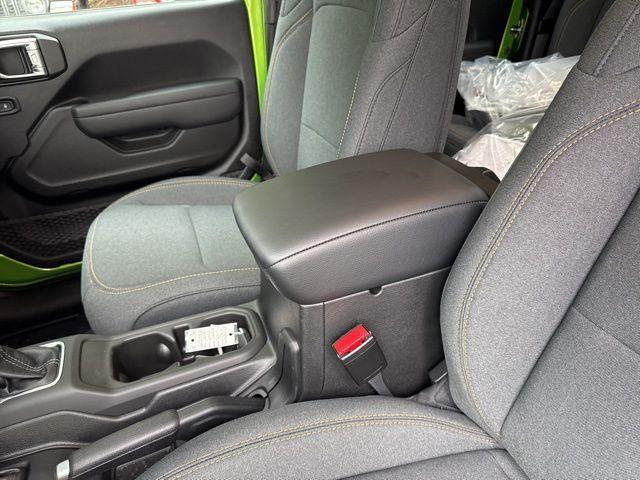 new 2025 Jeep Gladiator car, priced at $45,473