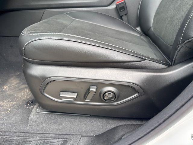 new 2025 Jeep Grand Cherokee L car, priced at $46,117