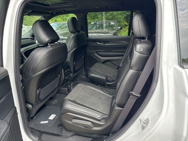 new 2025 Jeep Grand Cherokee L car, priced at $46,117