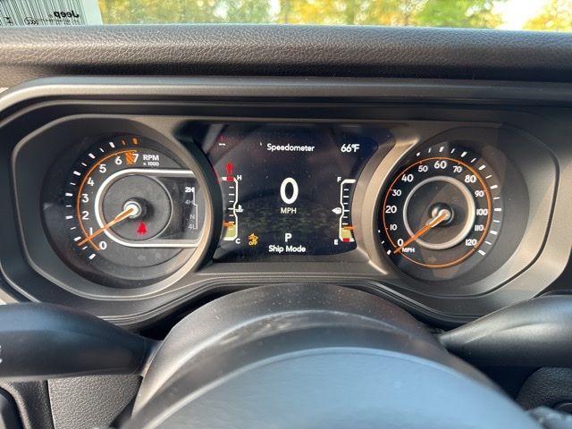 new 2025 Jeep Gladiator car, priced at $48,735