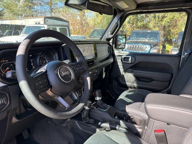 new 2025 Jeep Gladiator car, priced at $45,473