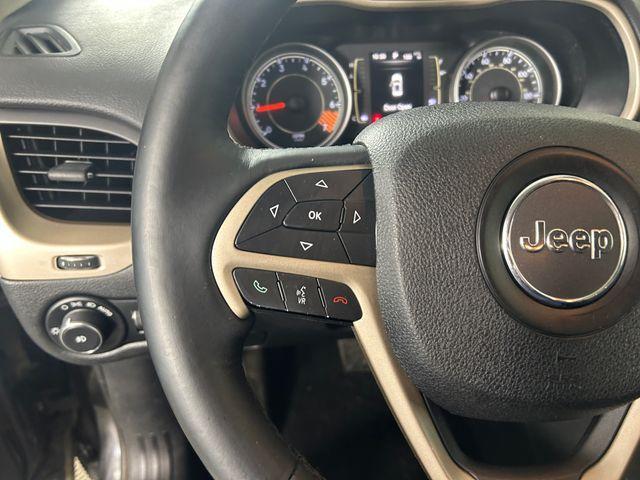 used 2015 Jeep Cherokee car, priced at $9,995