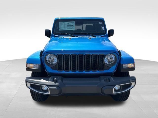 new 2024 Jeep Gladiator car, priced at $46,326