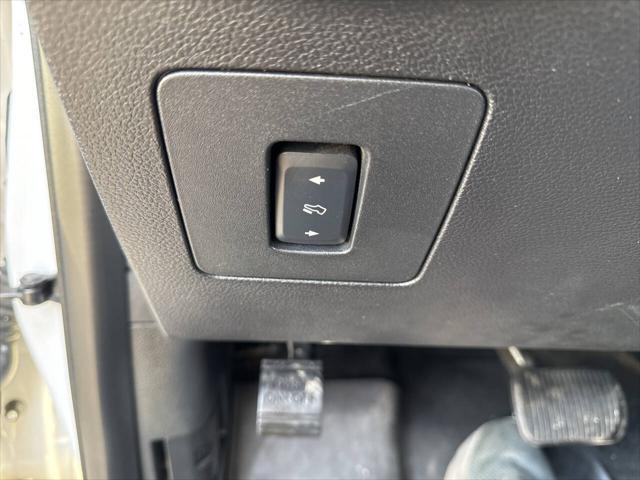 used 2017 Ford F-150 car, priced at $23,995