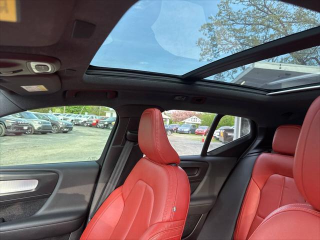 used 2019 Volvo XC40 car, priced at $16,995