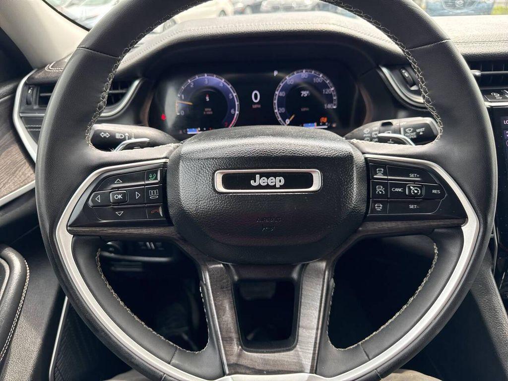 used 2023 Jeep Grand Cherokee car, priced at $27,595