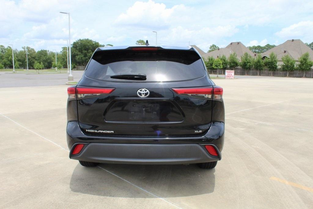 used 2021 Toyota Highlander car, priced at $31,395