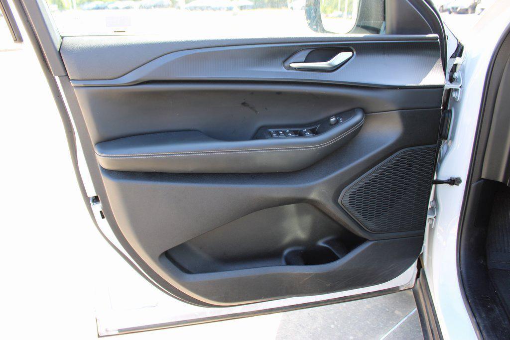 used 2023 Jeep Grand Cherokee car, priced at $27,795