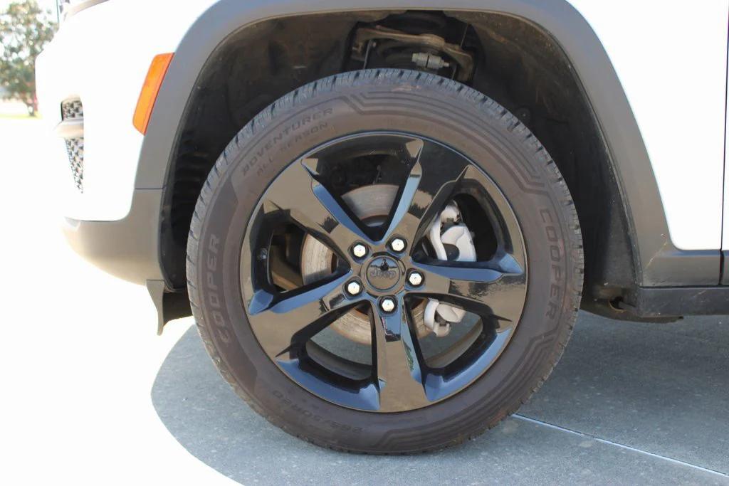 used 2023 Jeep Grand Cherokee car, priced at $27,795
