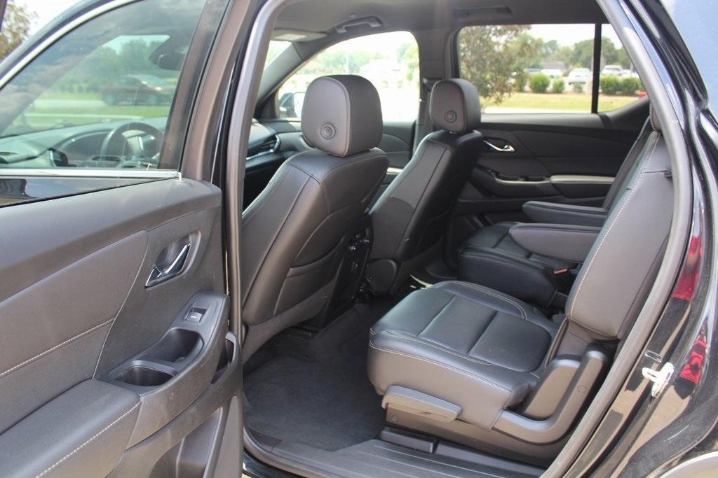 used 2022 Chevrolet Traverse car, priced at $26,995