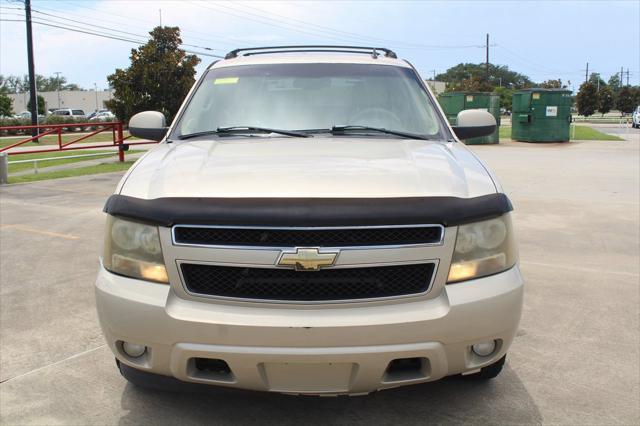 used 2007 Chevrolet Avalanche car, priced at $8,995