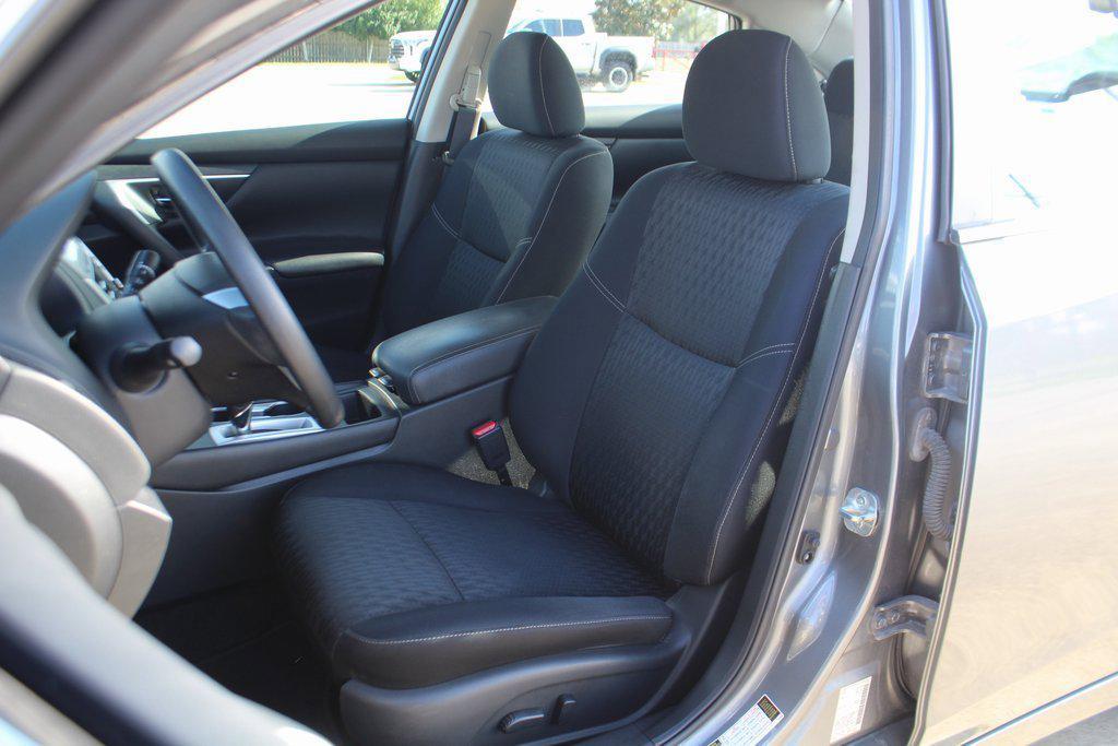 used 2018 Nissan Altima car, priced at $10,999