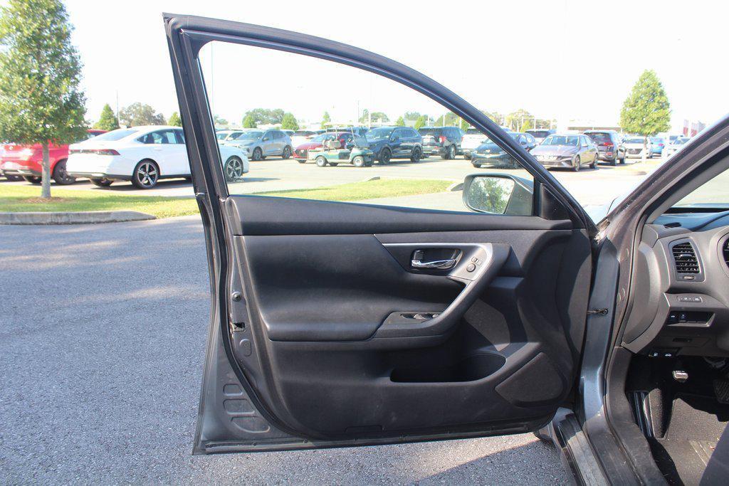 used 2018 Nissan Altima car, priced at $10,999