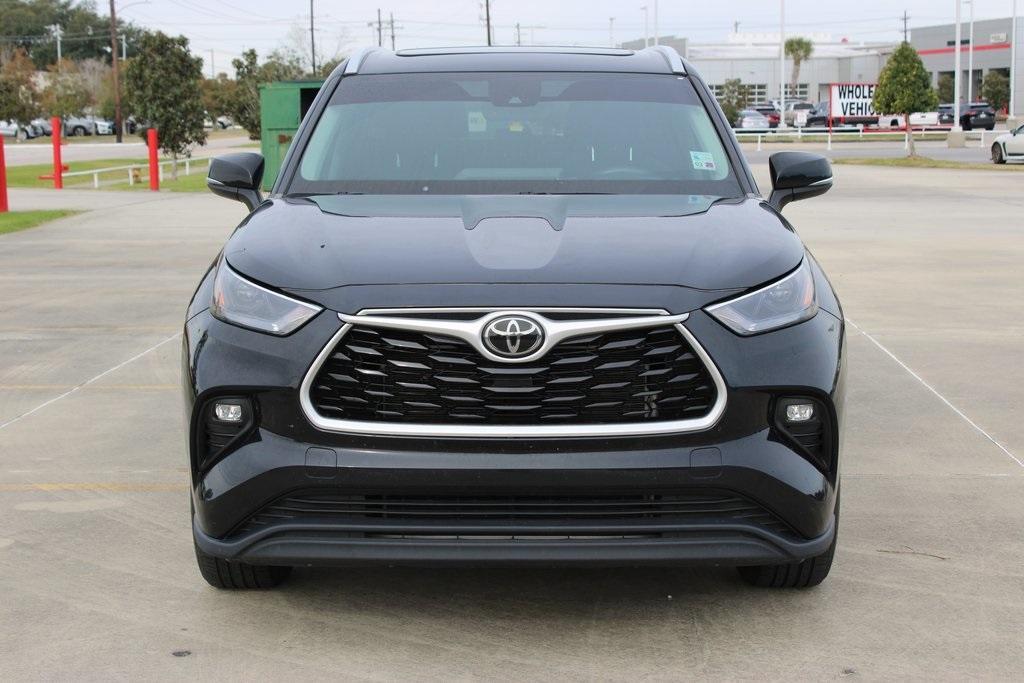 used 2023 Toyota Highlander car, priced at $37,995