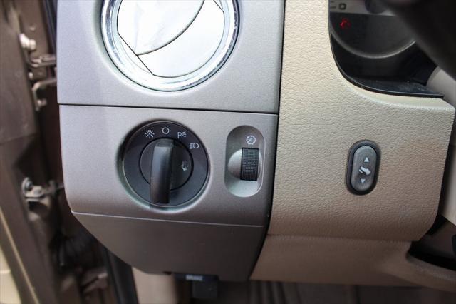 used 2005 Ford F-150 car, priced at $7,995