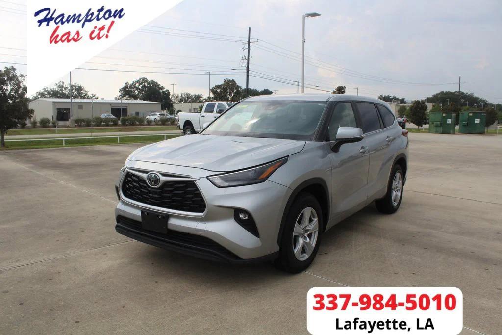 used 2023 Toyota Highlander car, priced at $30,995