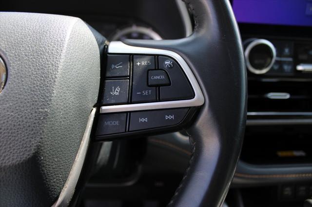 used 2023 Toyota Highlander Hybrid car, priced at $36,595