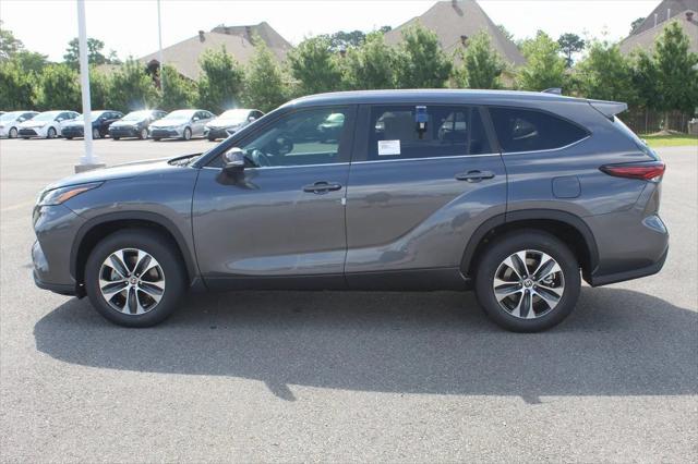 new 2025 Toyota Highlander car, priced at $45,538
