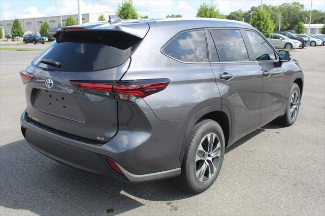 new 2025 Toyota Highlander car, priced at $45,538
