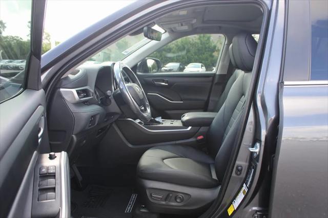 new 2025 Toyota Highlander car, priced at $45,538