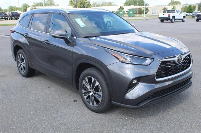 new 2025 Toyota Highlander car, priced at $45,538