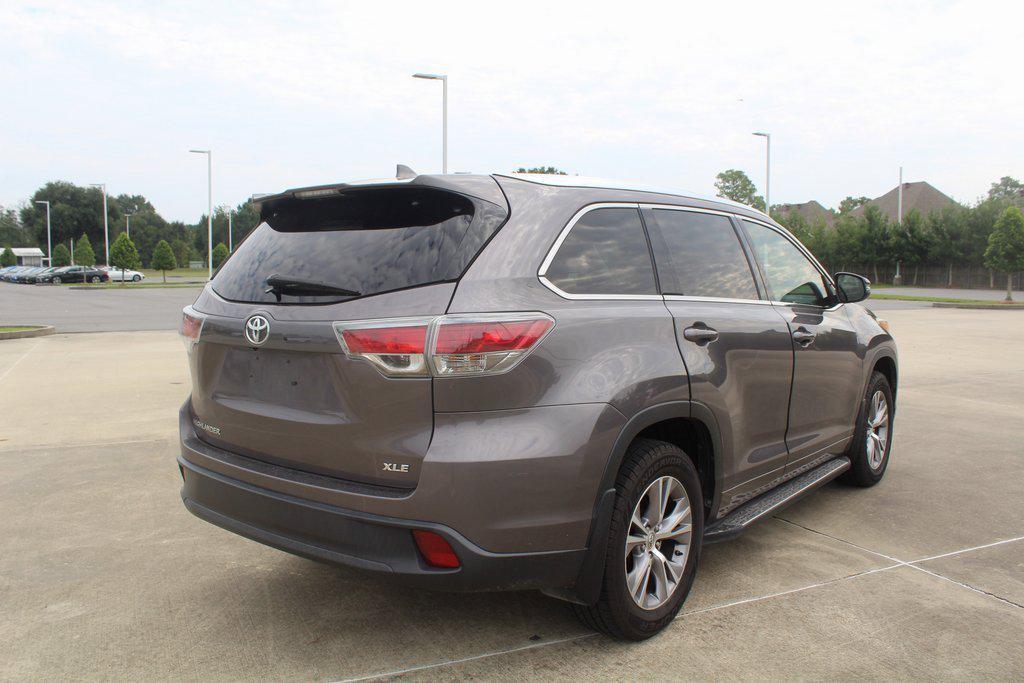 used 2015 Toyota Highlander car, priced at $16,995