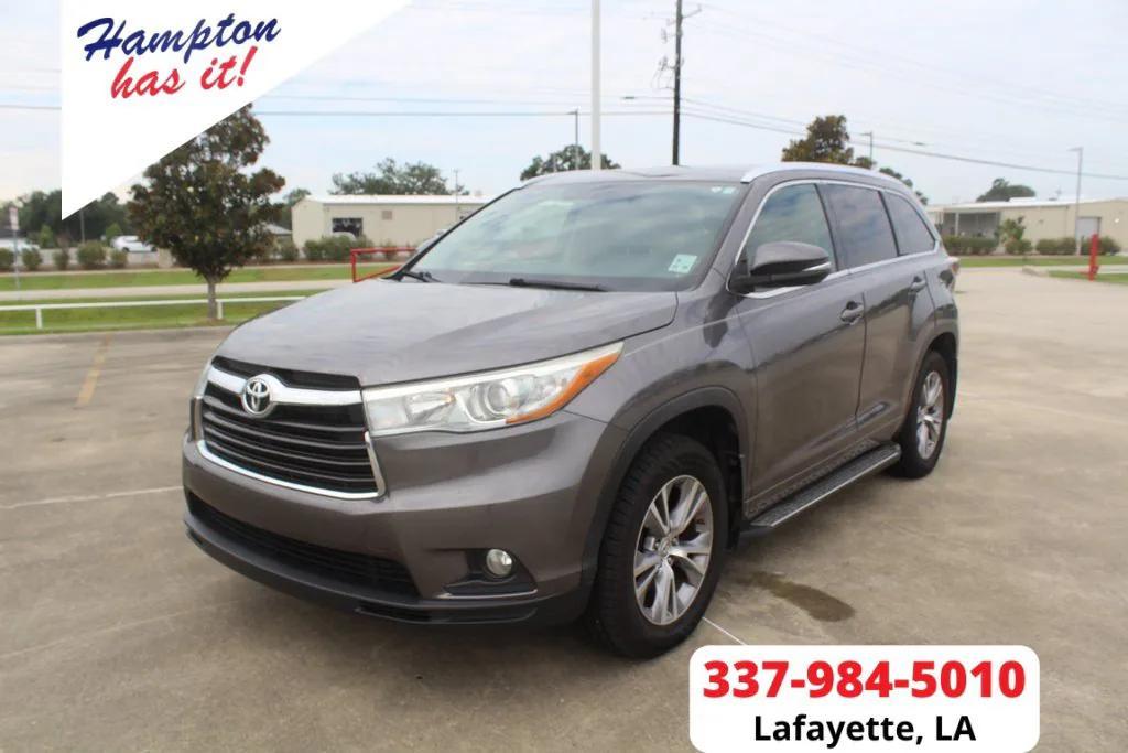 used 2015 Toyota Highlander car, priced at $17,999
