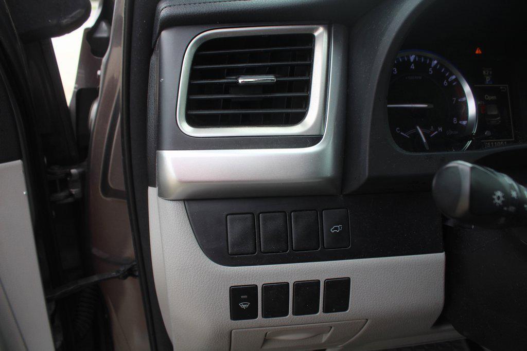 used 2015 Toyota Highlander car, priced at $16,995